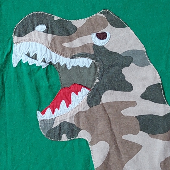 Fred open the door!!! He's gonna eat us! - Picture 4 of 15